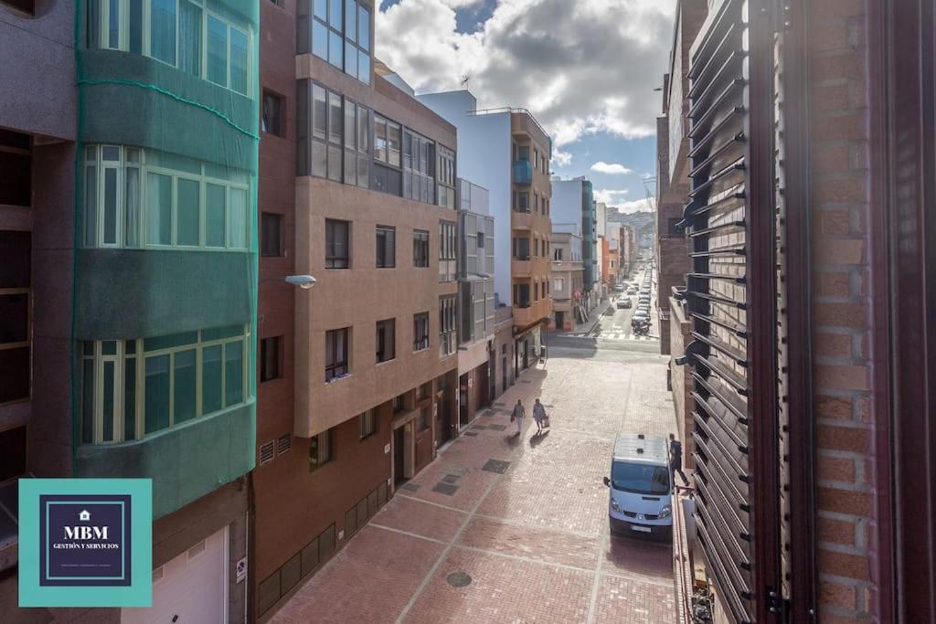 Martina Apartment Las Canteras-Auditorio لاس بالماس دي غران كاناريا المظهر الخارجي الصورة