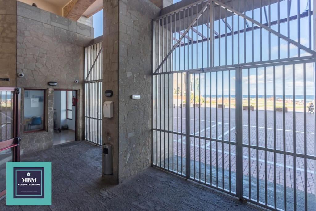 Martina Apartment Las Canteras-Auditorio لاس بالماس دي غران كاناريا المظهر الخارجي الصورة